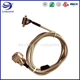 TE D - SUB plug male connector and LIYCY 4 X 0.25mm2 wiring harness